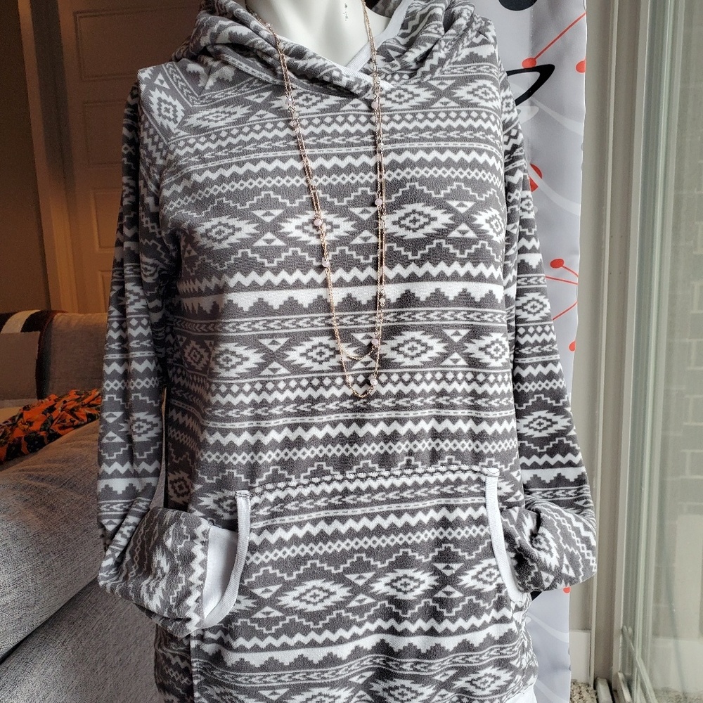 Grey/white Aztec Hoodie sz Small